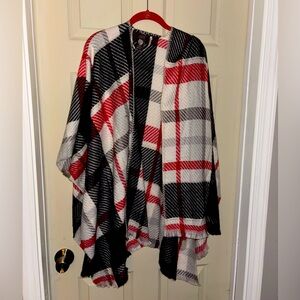 Vince Camuto Plaid Super Soft Plaid Poncho One Size
